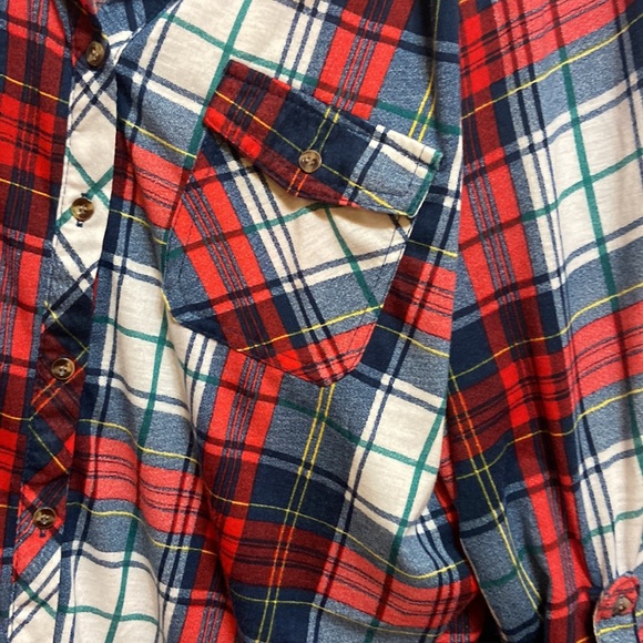 Plus Size Plaid Top - Picture 2 of 5